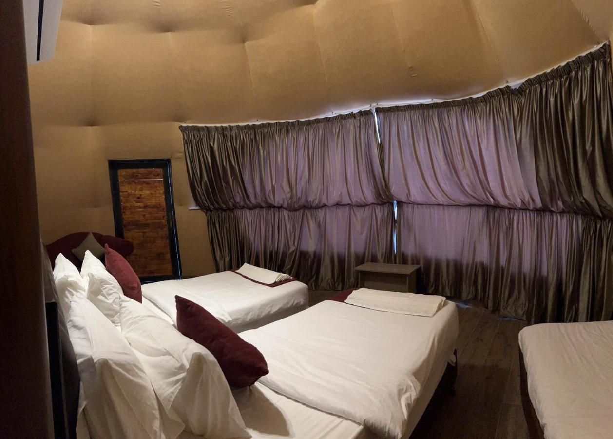 Magic Mountain Camp Apartman Rum vádi Kültér fotó