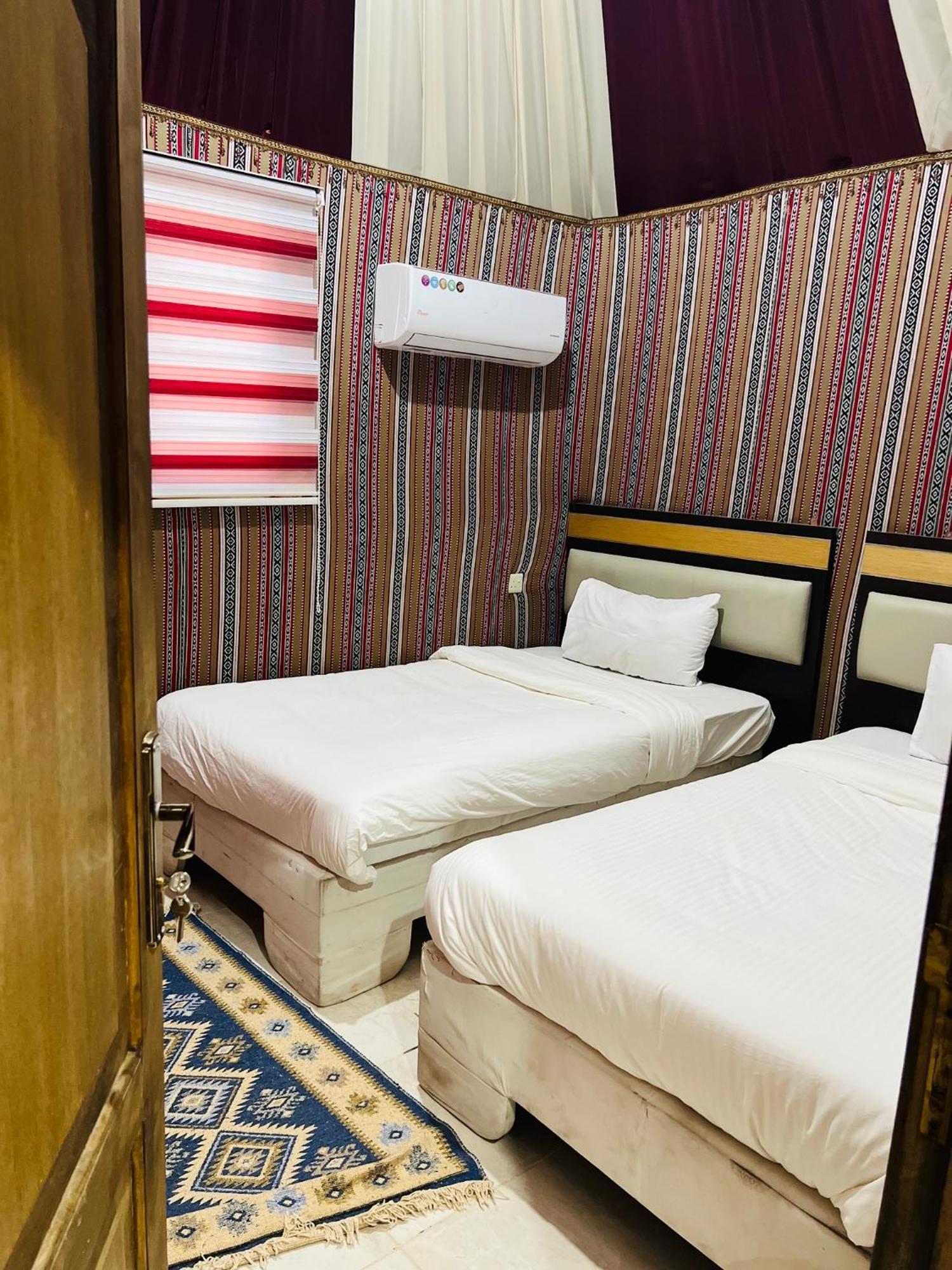 Magic Mountain Camp Apartman Rum vádi Kültér fotó
