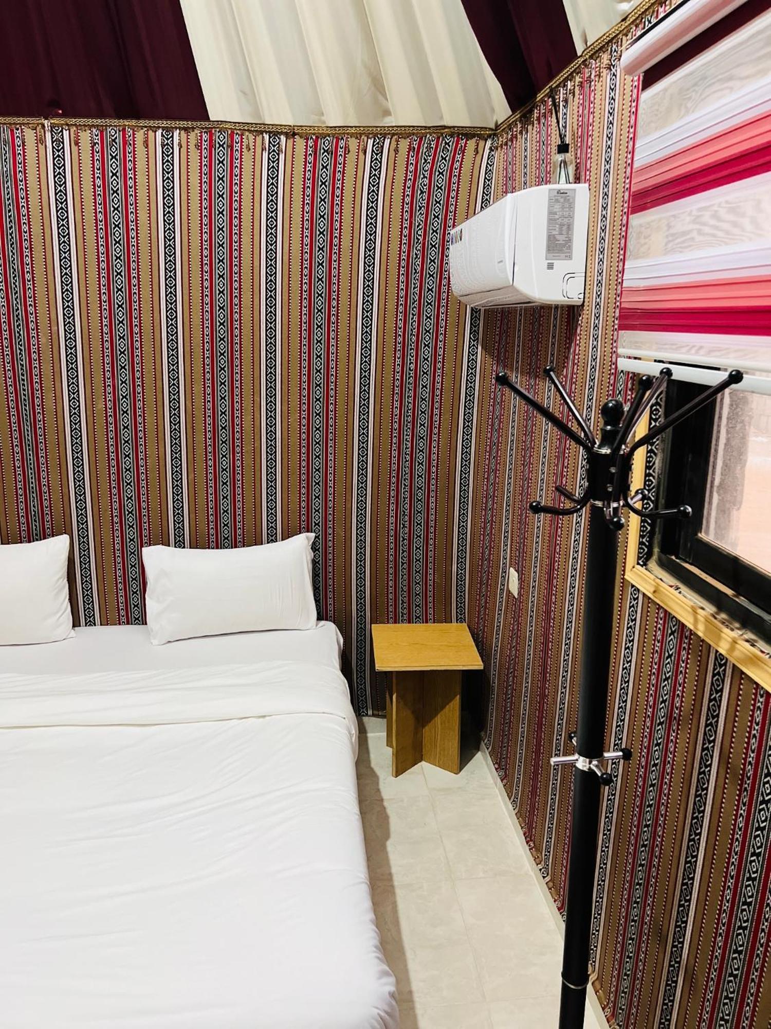 Magic Mountain Camp Apartman Rum vádi Kültér fotó