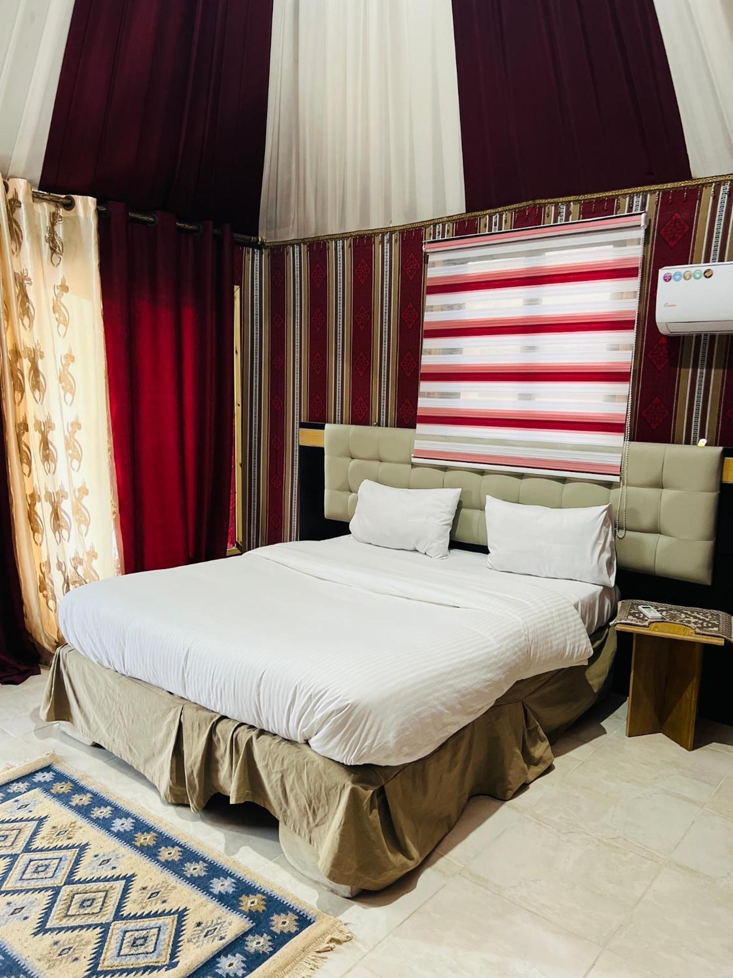 Magic Mountain Camp Apartman Rum vádi Kültér fotó
